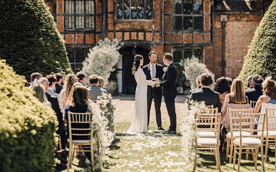 a quintessential English Garden wedding Dorney Court
